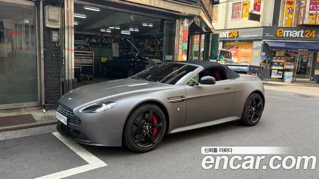 Aston Martin Vantage 2016