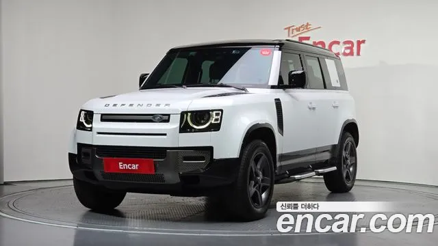 Land Rover Defender 2024