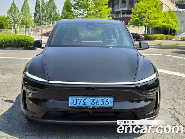 Tesla Model Y 2026