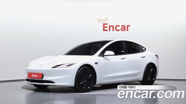 Tesla Model 3 2024