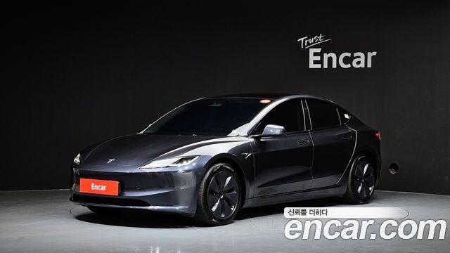 Tesla Model 3 2024