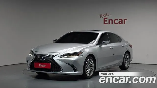 Lexus ES 2019