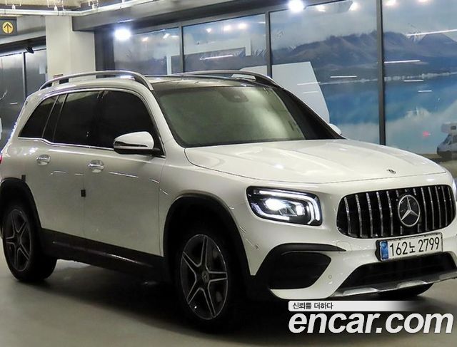 Mercedes-Benz GLB-Class 2021