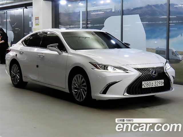 Lexus ES 2021