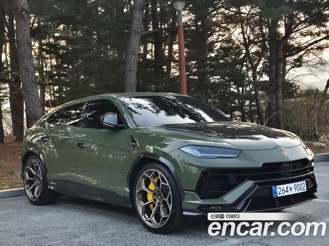 Lamborghini Urus 2024