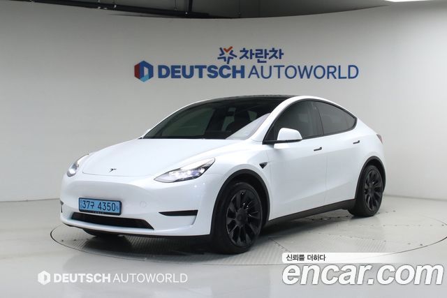Tesla Model Y 2023