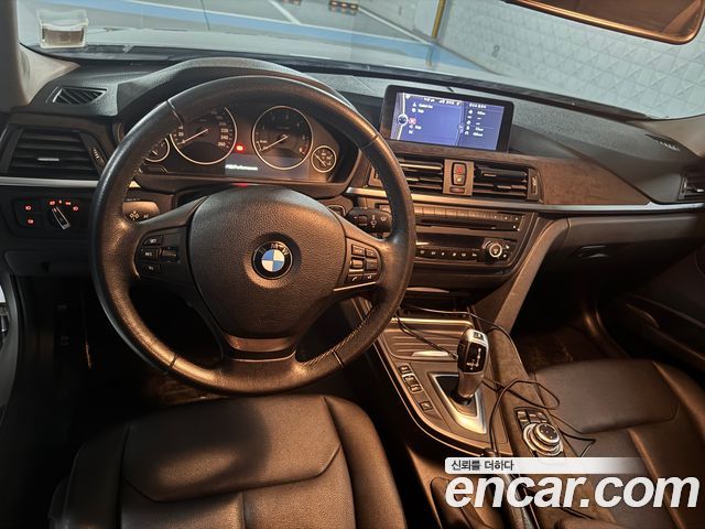 BMW 3-Series 2012