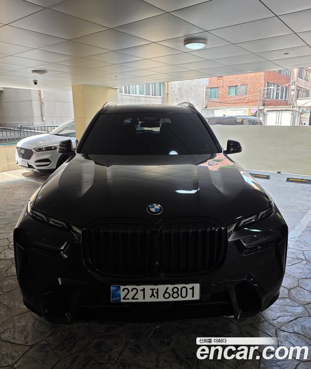 BMW X7 2025