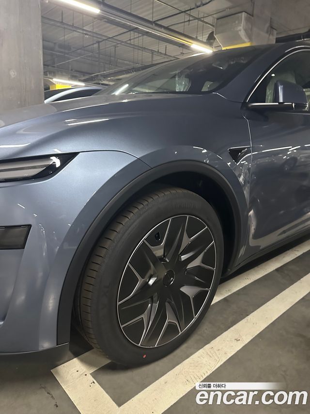 Tesla Model Y 2026