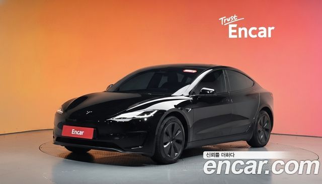 Tesla Model 3 2025