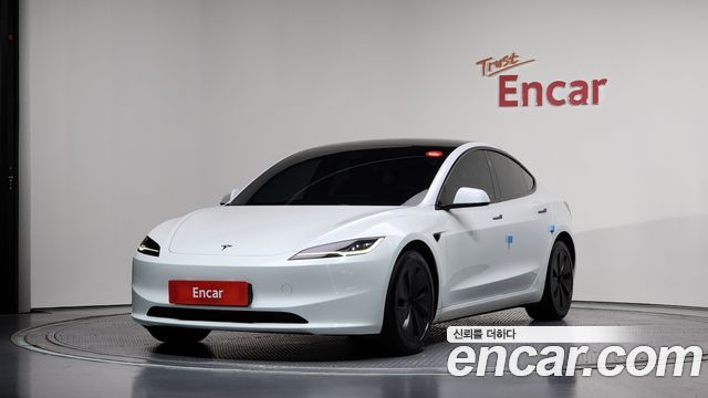 Tesla Model 3 2024