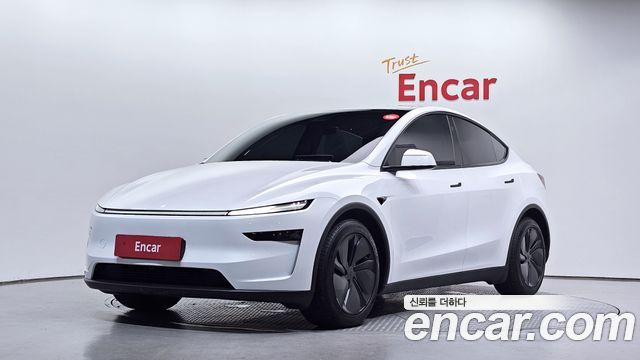 Tesla Model Y 2025
