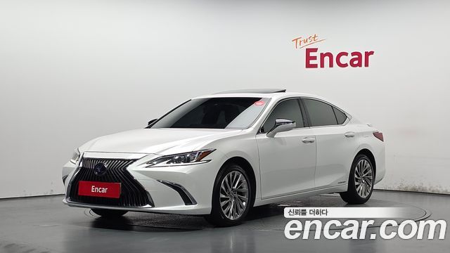 Lexus ES 2021