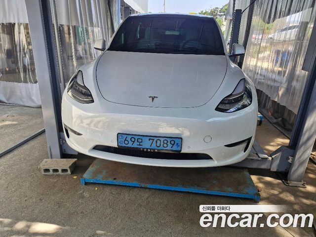 Tesla Model Y 2021