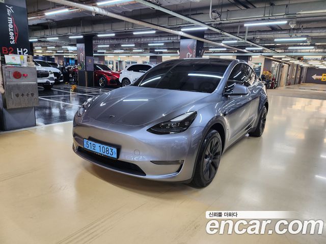 Tesla Model Y 2024