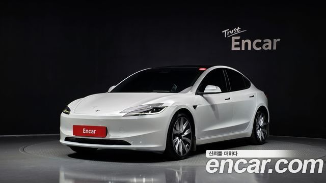 Tesla Model 3 2024