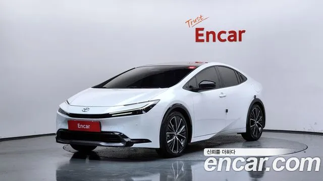 Toyota Prius 2025