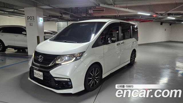 Honda Stepwgn 2016