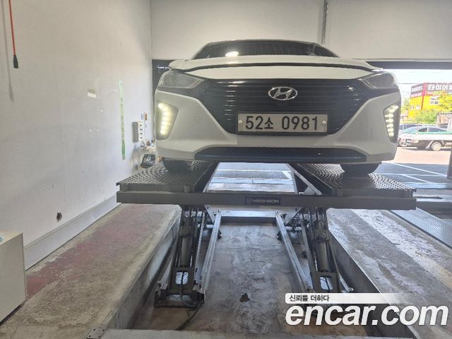 Hyundai Ioniq 2016