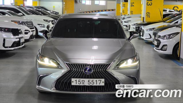 Lexus ES 2018