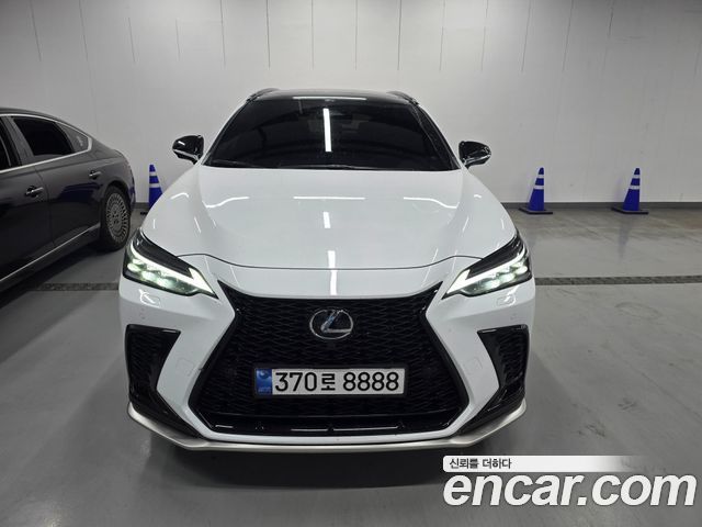 Lexus NX 2025