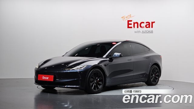 Tesla Model 3 2024