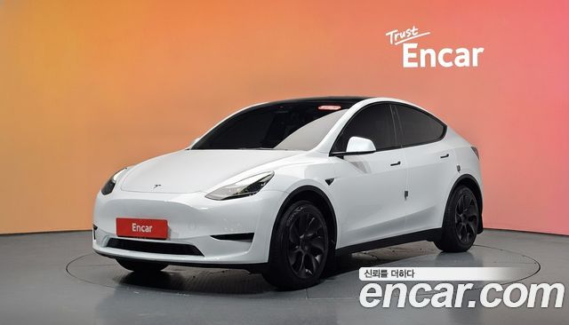 Tesla Y 2023