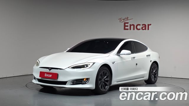 Tesla Model S 2020