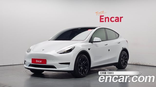Tesla Model Y 2023