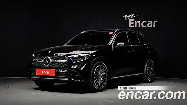 Mercedes-Benz GLC-Class 2025