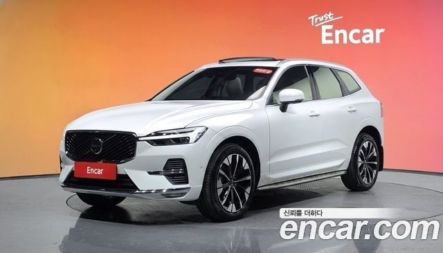 Volvo XC60 2025