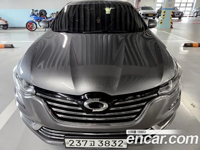 Renault SM6 2016