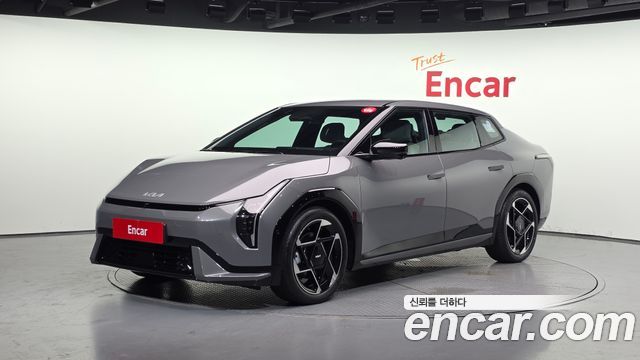 Kia EV4 2025