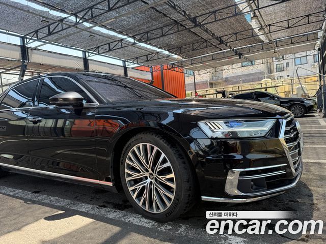 Audi A8 2021