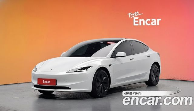Tesla Model 3 2024
