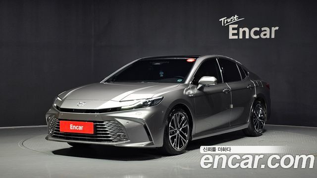 Toyota (XV80) 2025