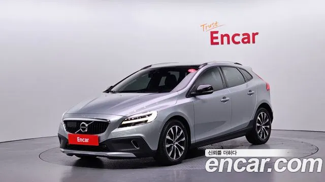 Volvo V40 2019