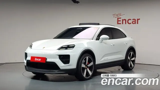 Porsche Macan 2025