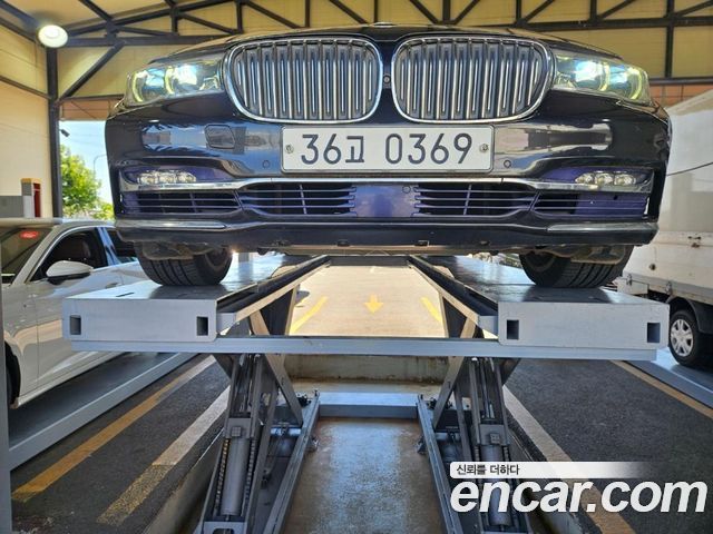 BMW 7-Series 2016