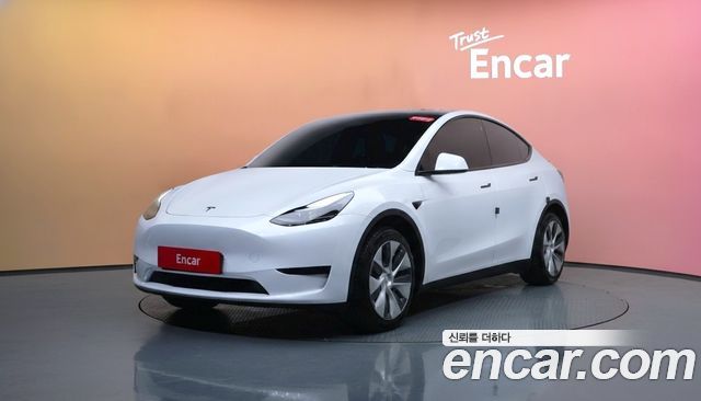 Tesla Y 2023