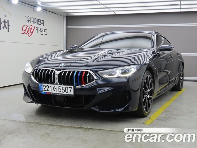 BMW 8 (G15) 2020