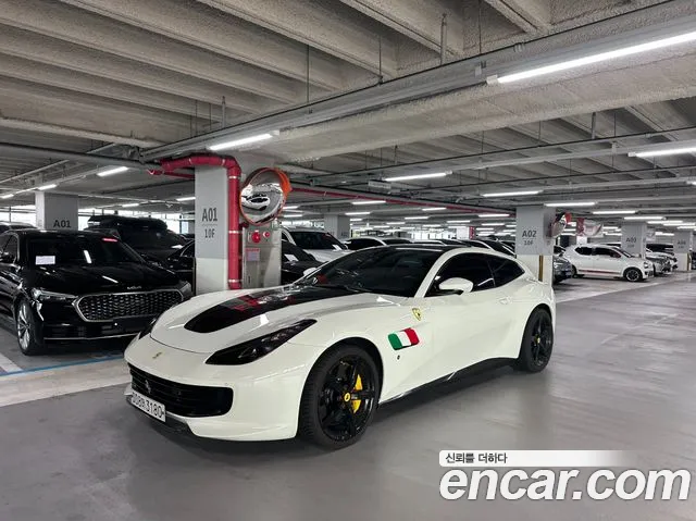 Ferrari GTC4 Lusso 2019