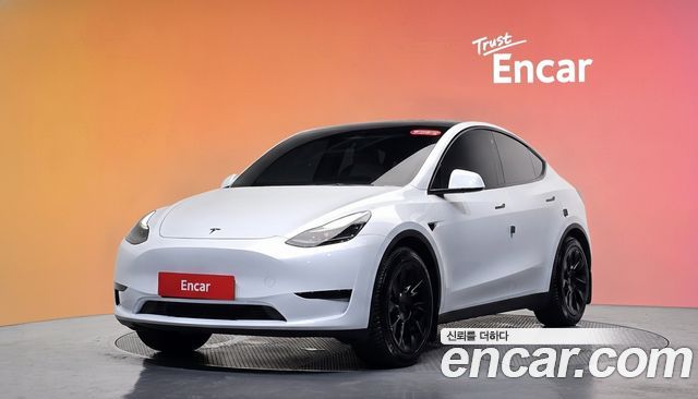 Tesla Model Y 2023