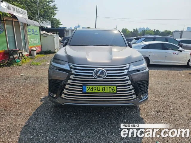 Lexus LX 2025