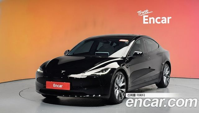 Tesla Model 3 2024