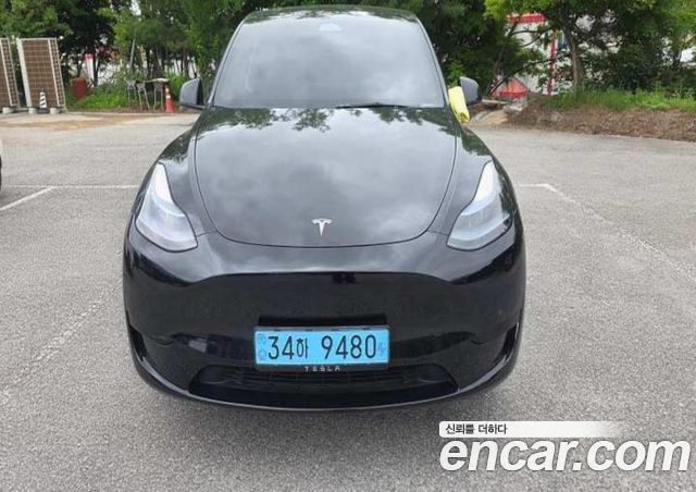 Tesla Model Y 2023