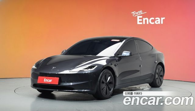 Tesla 3 2025