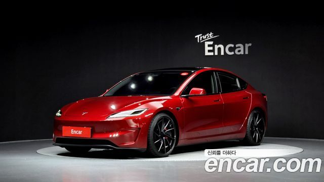 Tesla 3 2024