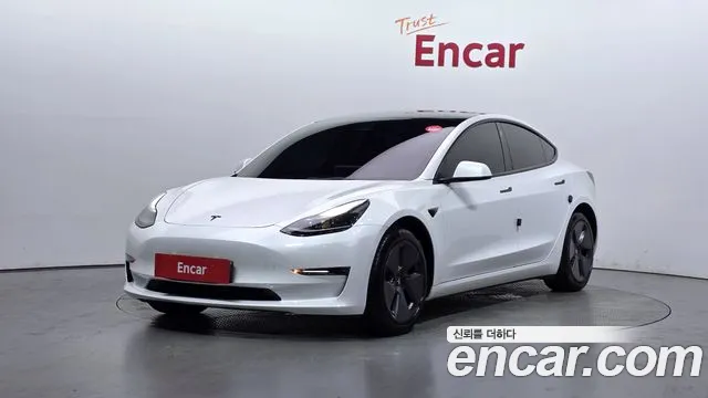 Tesla Model 3 2022