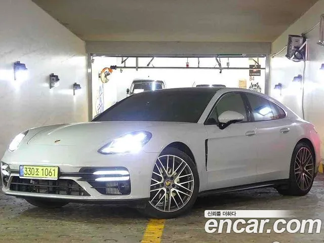 Porsche Panamera 2024